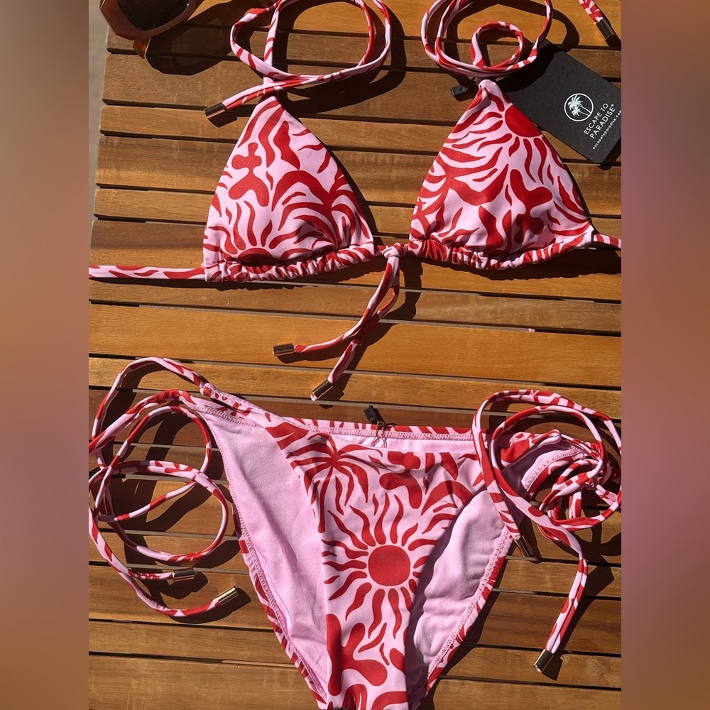 XS NWT Escape to Paradise Pink & Red Barbie pop Hawaiian Sunset Triangle Bikini - Picture 6 of 6
